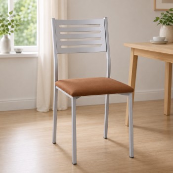 Silla tapizada para cocina y comedor estilo Silla Kelsa modelo Iria